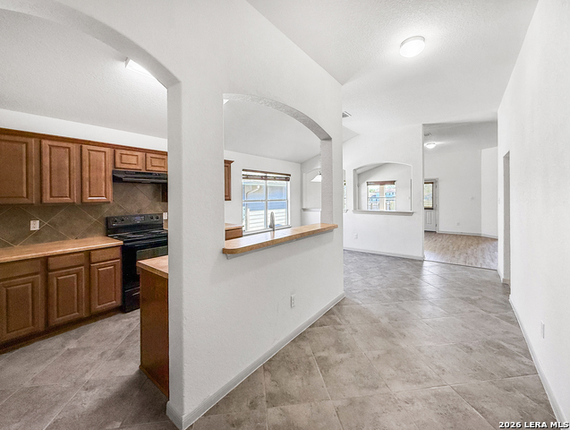 Image 4 of 30 For 9566 Everton