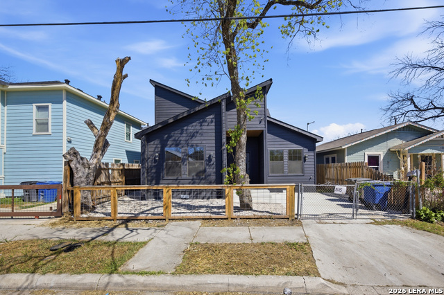 Image 2 of 20 For 1515 Lamar  