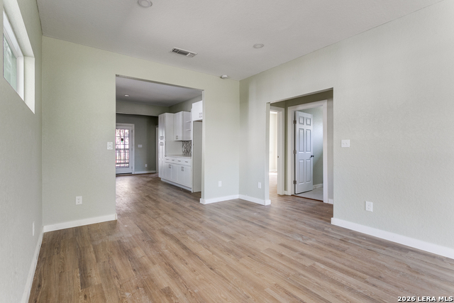 Image 8 of 21 For 1231 Mckinley