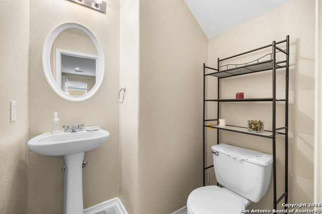 Image 13 of 30 For 6522 Charles Fld