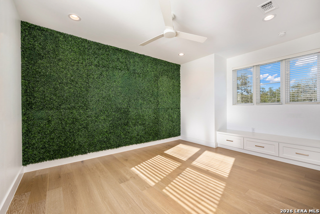 Image 23 of 41 For 31952 Smithson Valley