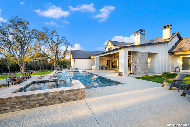 Image 33 of 41 For 31952 Smithson Valley