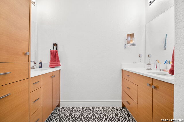 Image 33 of 46 For 25007 Estancia