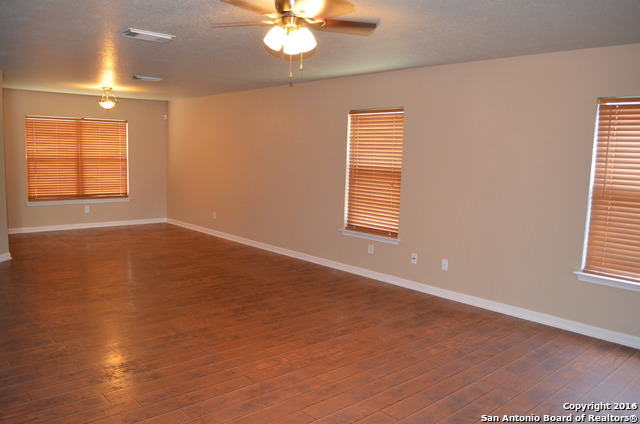 Image 4 of 15 For 443 Bluegrass Creek