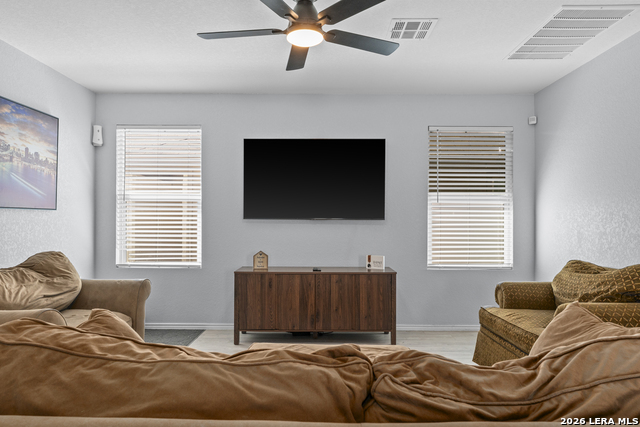 Image 3 of 19 For 6447 Raquel  