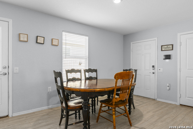 Image 8 of 19 For 6447 Raquel  