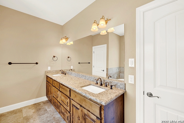Listing photo id 23 for 1224 Fm 3432