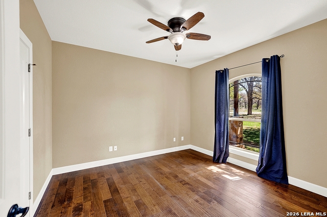 Listing photo id 29 for 1224 Fm 3432