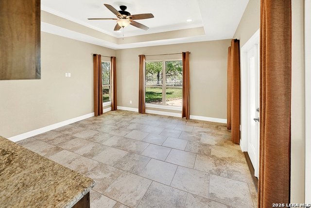 Listing photo id 32 for 1224 Fm 3432