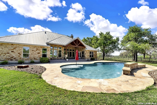 Listing photo id 38 for 1224 Fm 3432