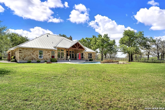 Listing photo id 41 for 1224 Fm 3432