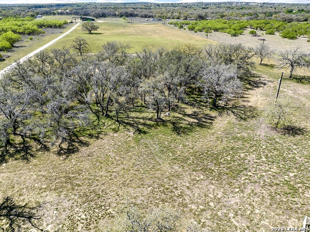 Listing photo id 45 for 1224 Fm 3432
