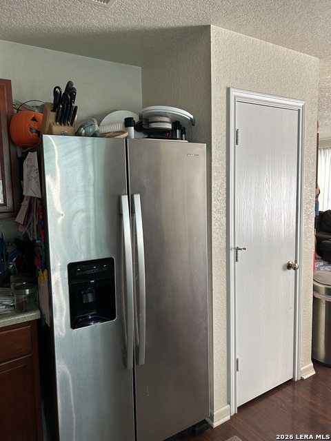 Listing photo id 12 for 10058 Sungate Park