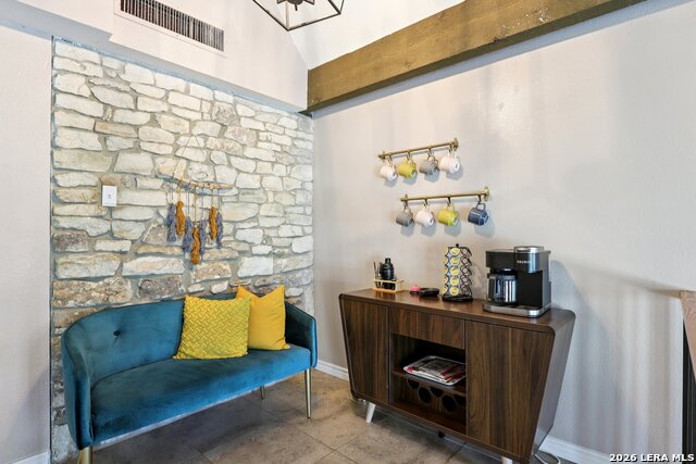 Image 11 of 35 For 122 Nueces  