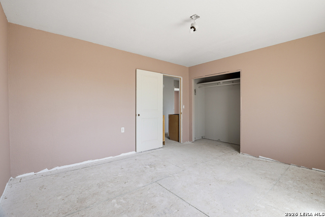 Image 11 of 46 For 11515 Ford  