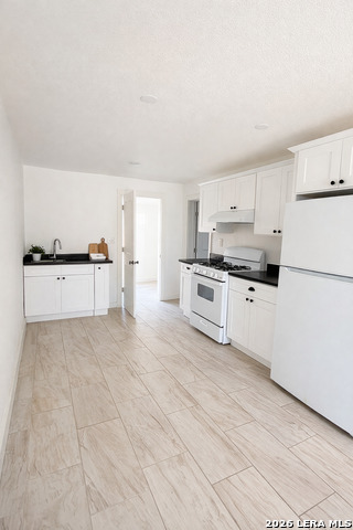 Image 2 of 12 For 1411 Lamar  