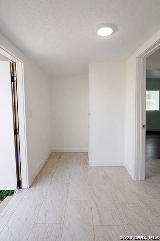 Image 8 of 12 For 1411 Lamar  