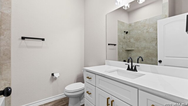 Image 23 of 35 For 8511 Ventura