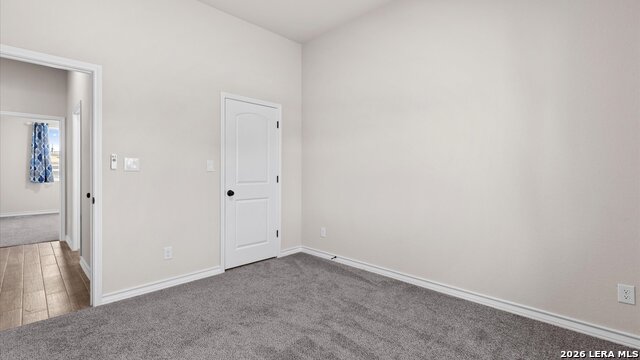 Image 25 of 35 For 8511 Ventura