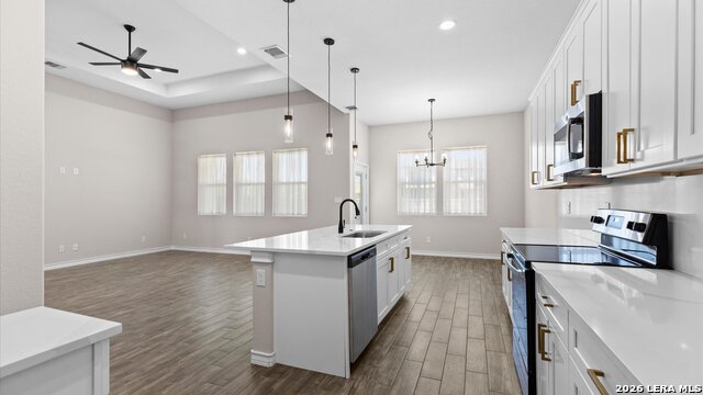 Image 8 of 35 For 8511 Ventura