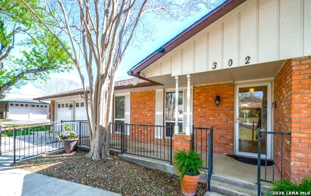 Image 4 of 26 For 302 Cordoba  