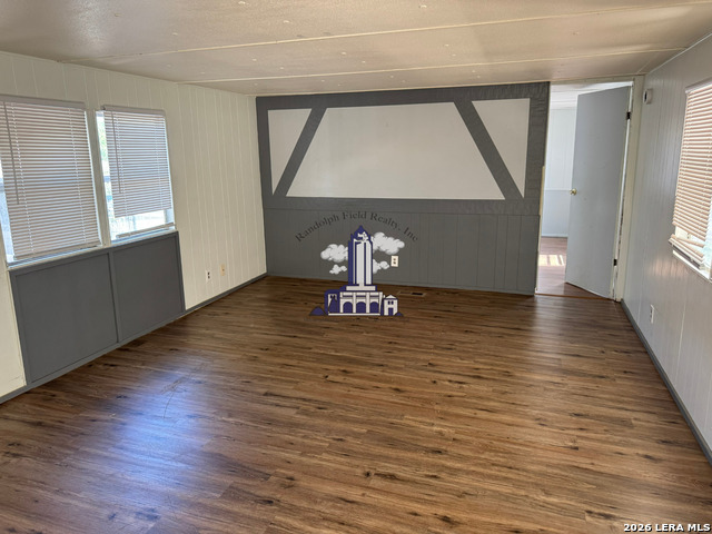 Image 3 of 13 For 8509 Northmont