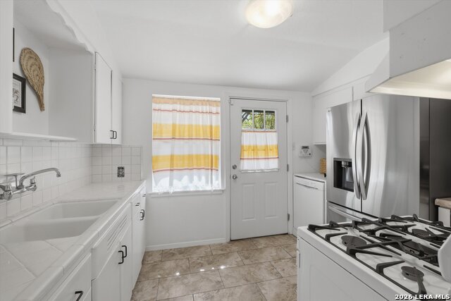 Image 10 of 25 For 702 Sumner Dr