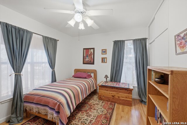 Image 18 of 25 For 702 Sumner Dr