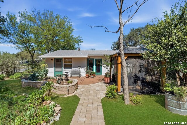 Image 24 of 25 For 702 Sumner Dr