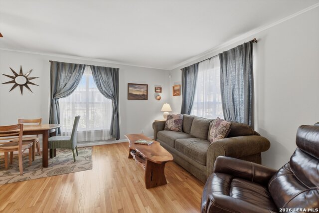 Image 3 of 25 For 702 Sumner Dr