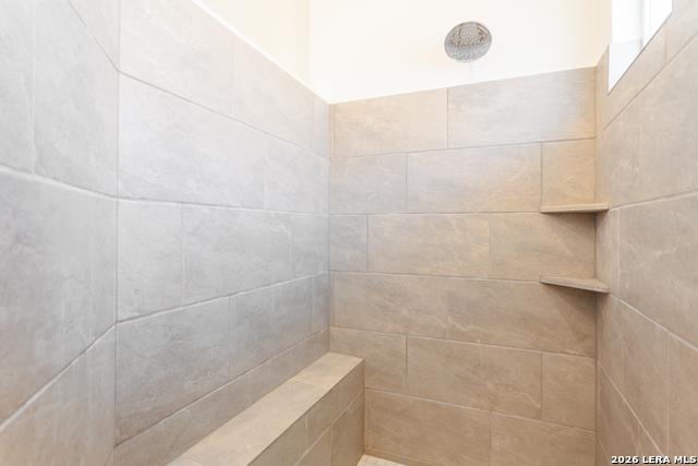 Image 14 of 32 For 6014 Cerulean Ln