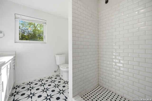 Image 16 of 31 For 126 Zachry  