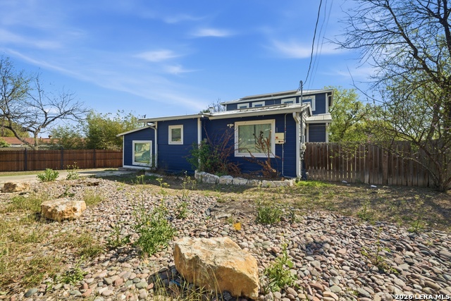 Image 3 of 31 For 126 Zachry  