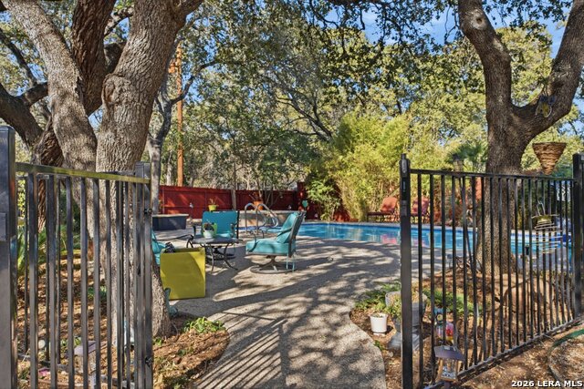 Image 2 of 38 For 103 Roleto Drive