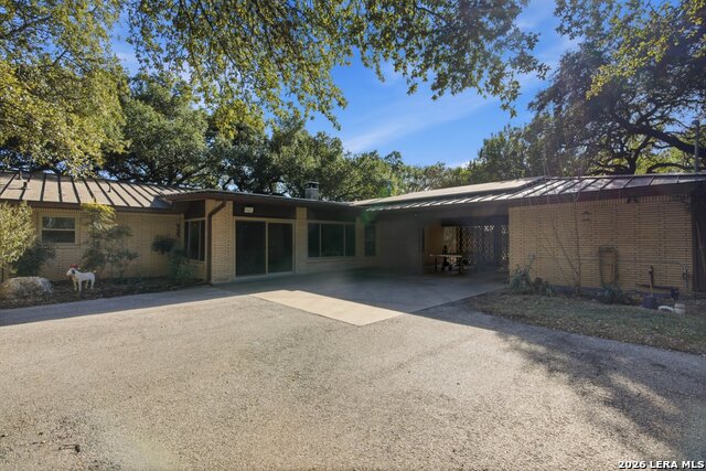 Image 8 of 38 For 103 Roleto Drive