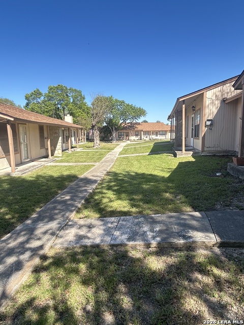 Image 16 of 20 For 1051 Country Club G-28  28