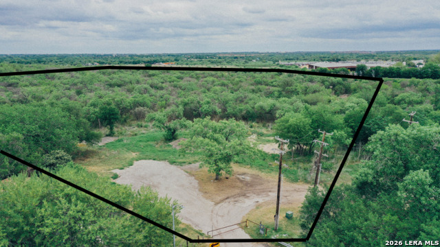 Listing photo id 4 for 0 Painted Tepee