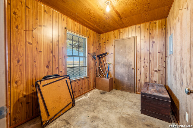 Image 27 of 42 For 25 Labus Ln  