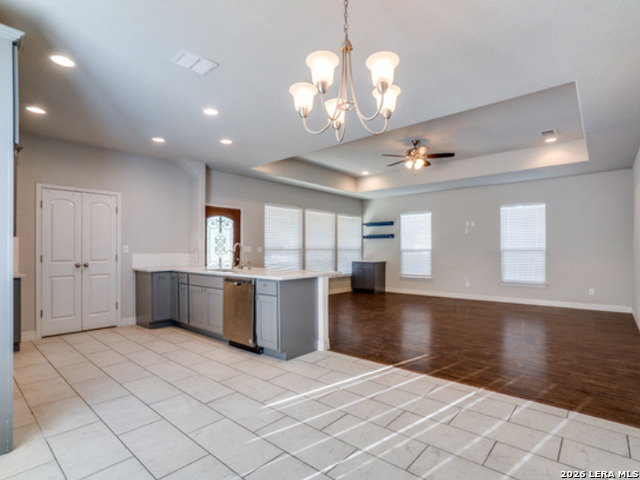 Image 4 of 11 For 1019 Rosewood W