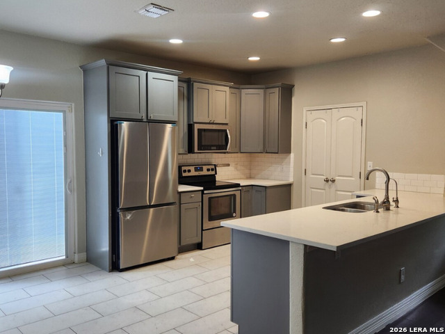 Image 5 of 11 For 1019 Rosewood W