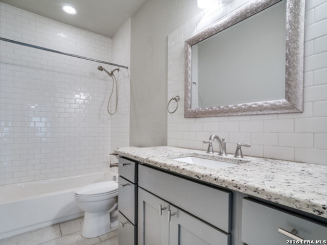 Image 8 of 11 For 1019 Rosewood W