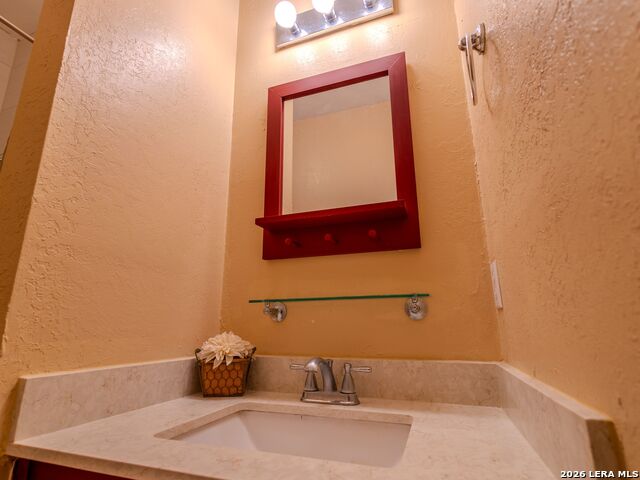 Image 14 of 22 For 1013 Chestnut St  C4