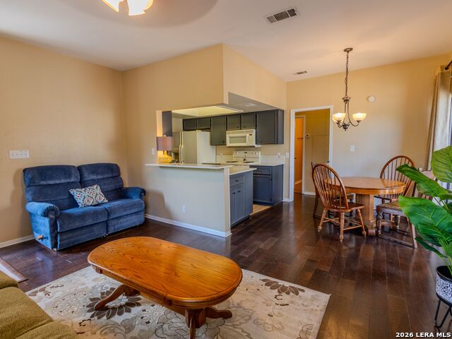 Image 5 of 22 For 1013 Chestnut St  C4