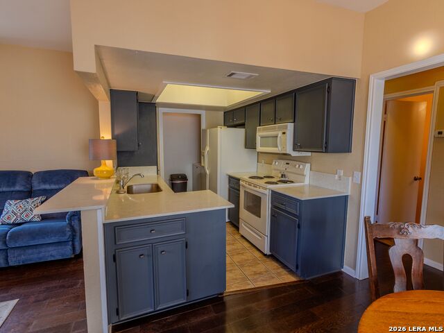 Image 6 of 22 For 1013 Chestnut St  C4