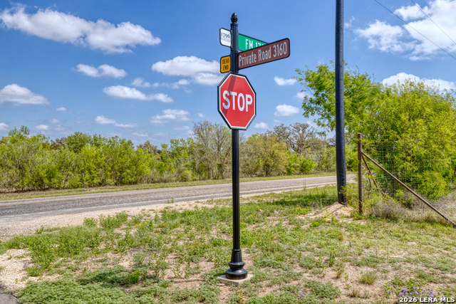 Listing photo id 1 for 149,150,151 Fm 1796