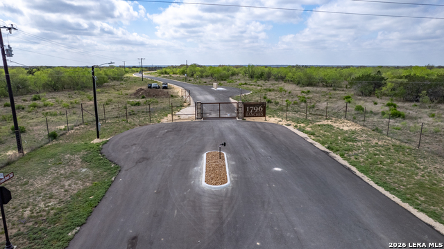 Listing photo id 2 for 149,150,151 Fm 1796