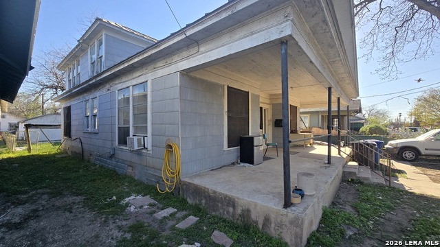 Image 5 of 11 For 230 Clifford