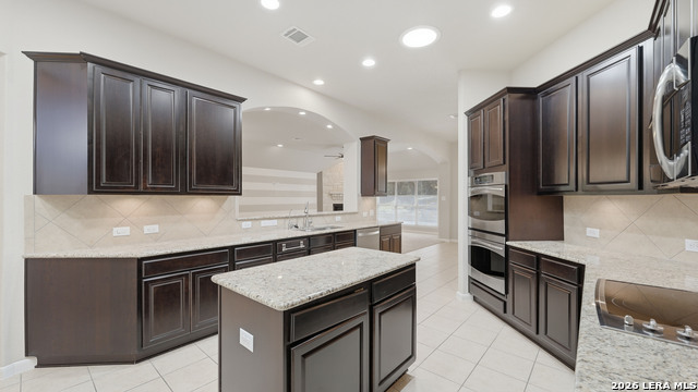 Listing photo id 2 for 842 Santa Cruz