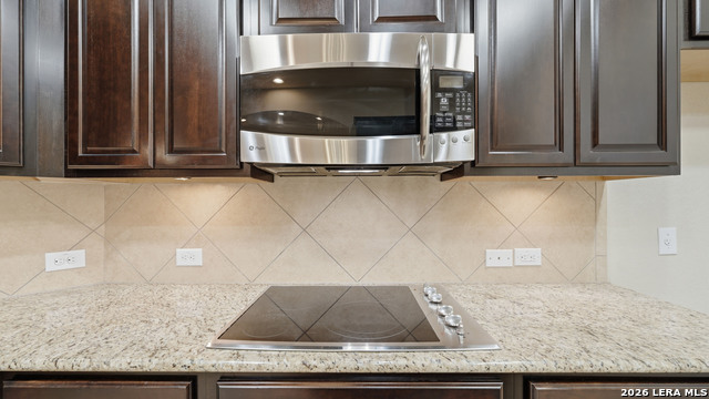 Listing photo id 4 for 842 Santa Cruz