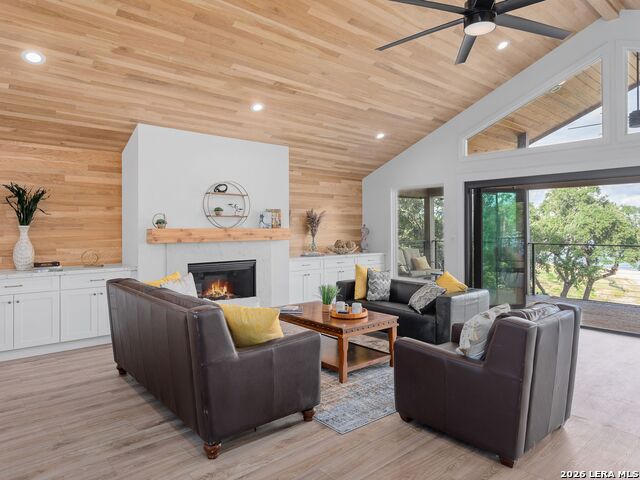 Image 12 of 47 For 874 Lakebreeze Dr